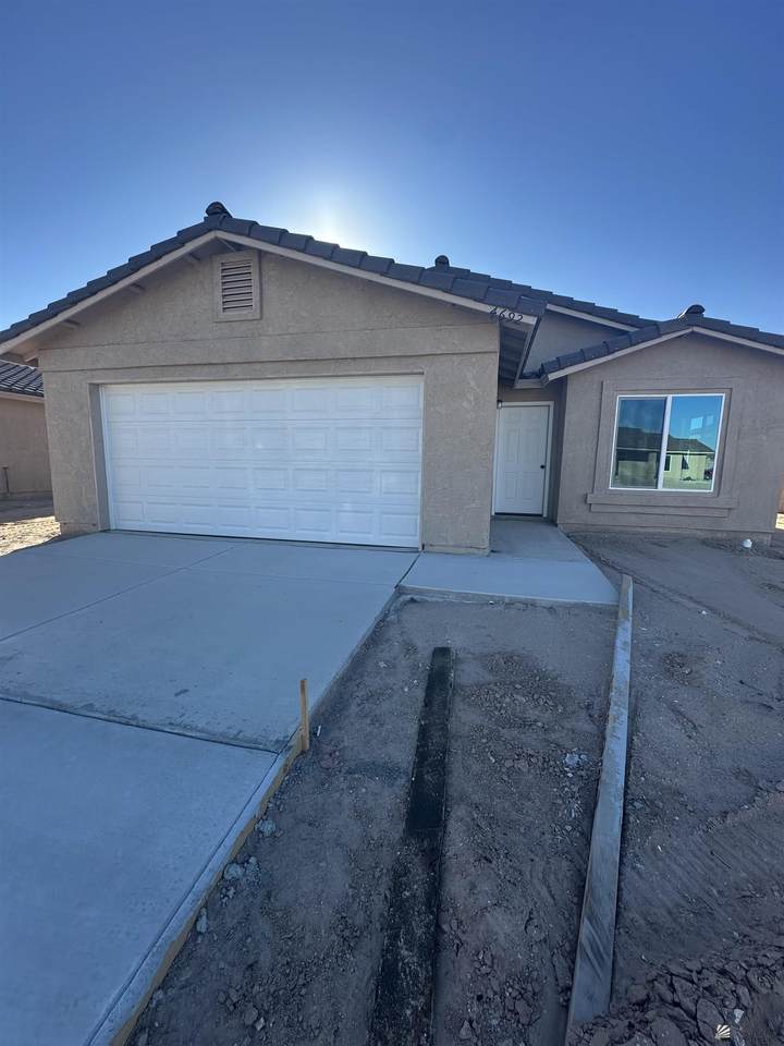 4692 Cedar Ave - Photo 1