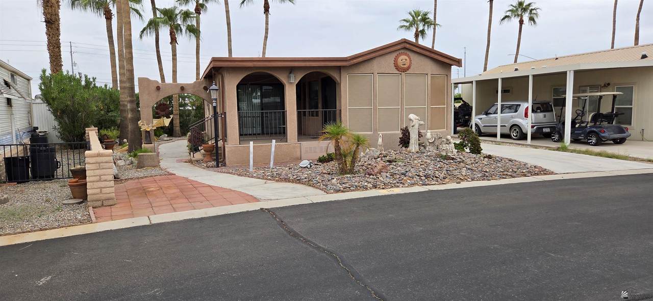 5707 32 ST - Photo 1