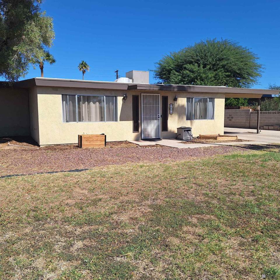 1294 19 ST - Photo 1