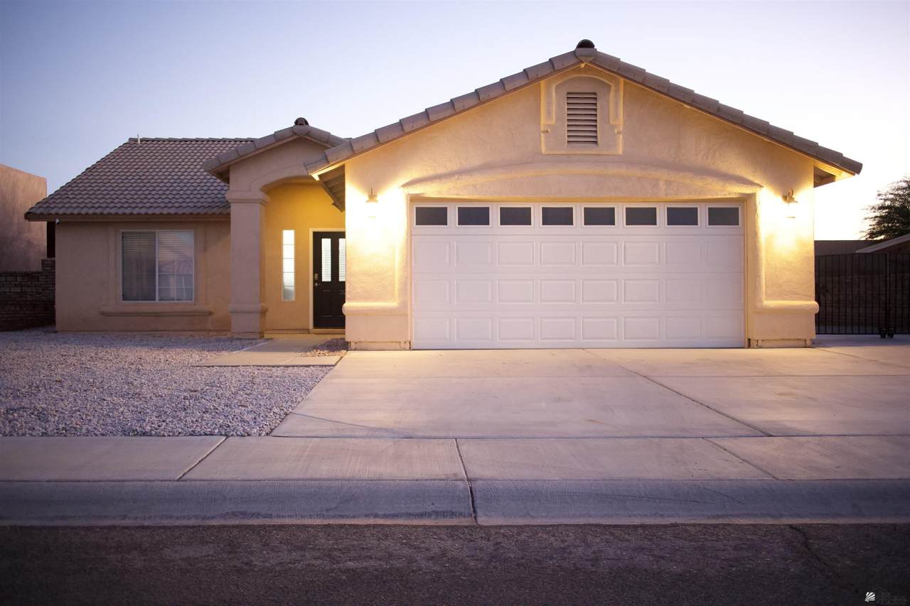 10125 37 PL - Photo 1