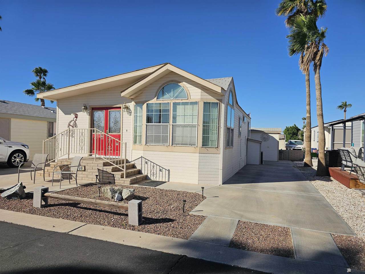 5707 32 ST - Photo 1