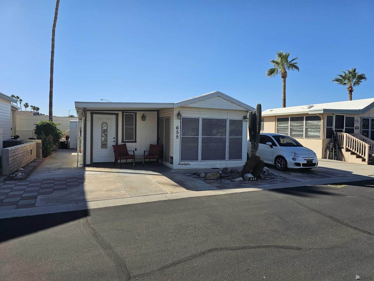 5707 32 ST - Photo 1