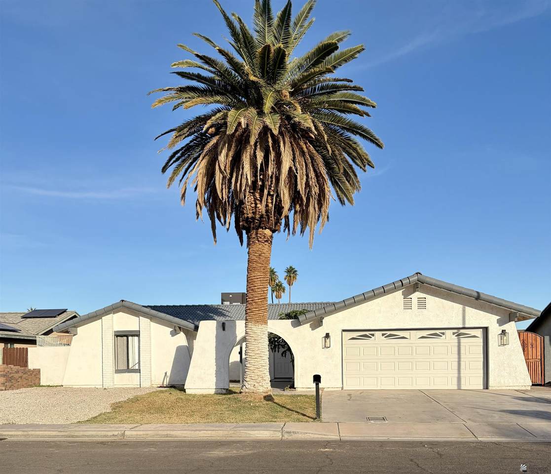 1721 Athens Ave - Photo 1