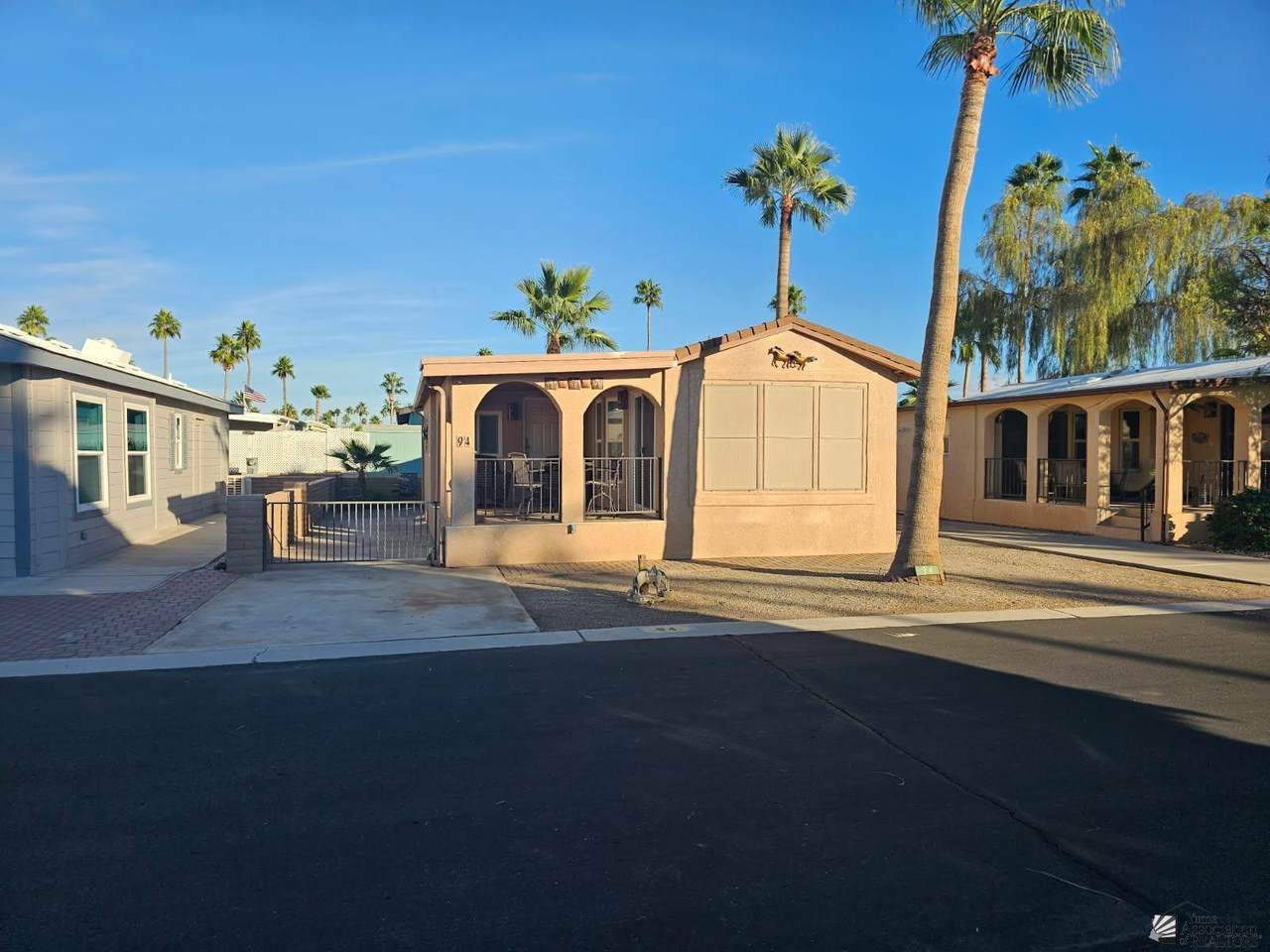 5707 32 ST - Photo 1