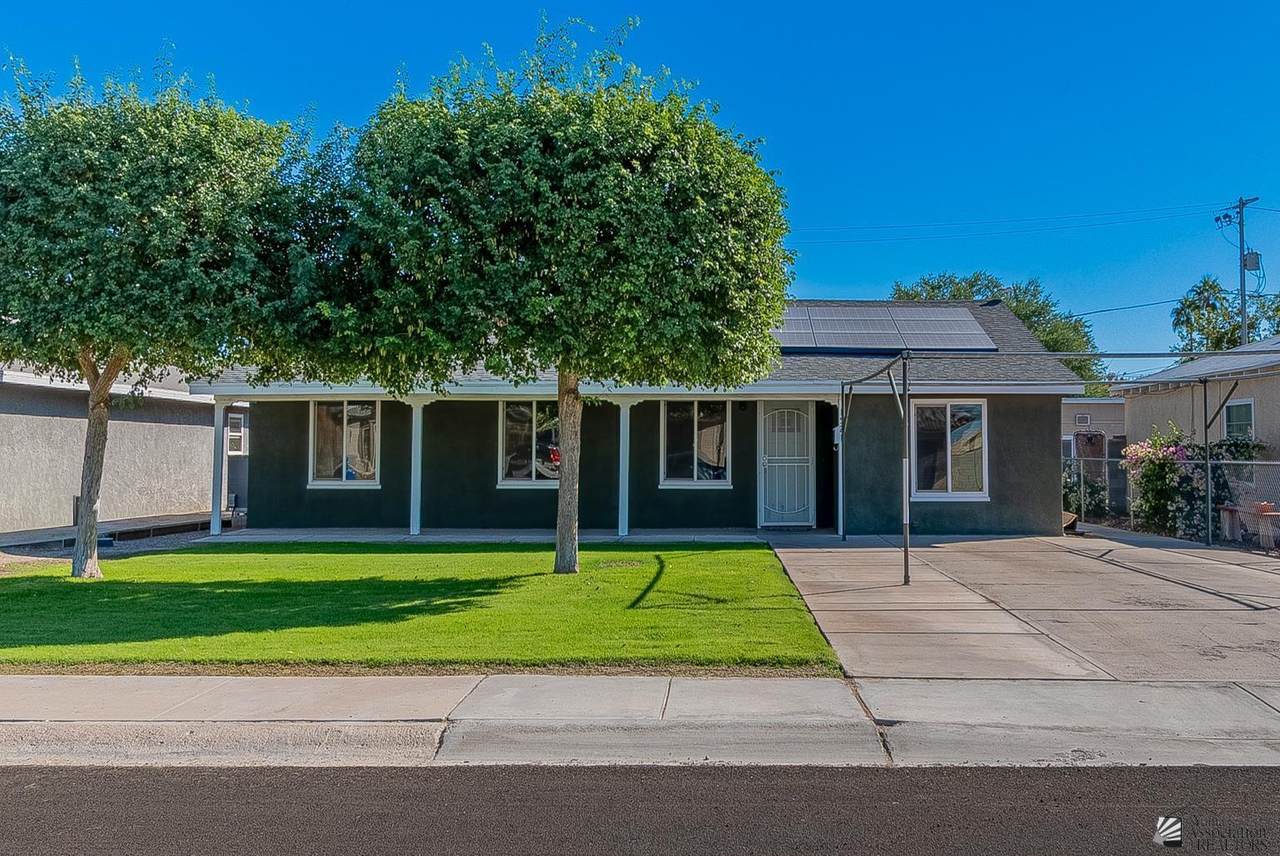 1521 11 AVE - Photo 1