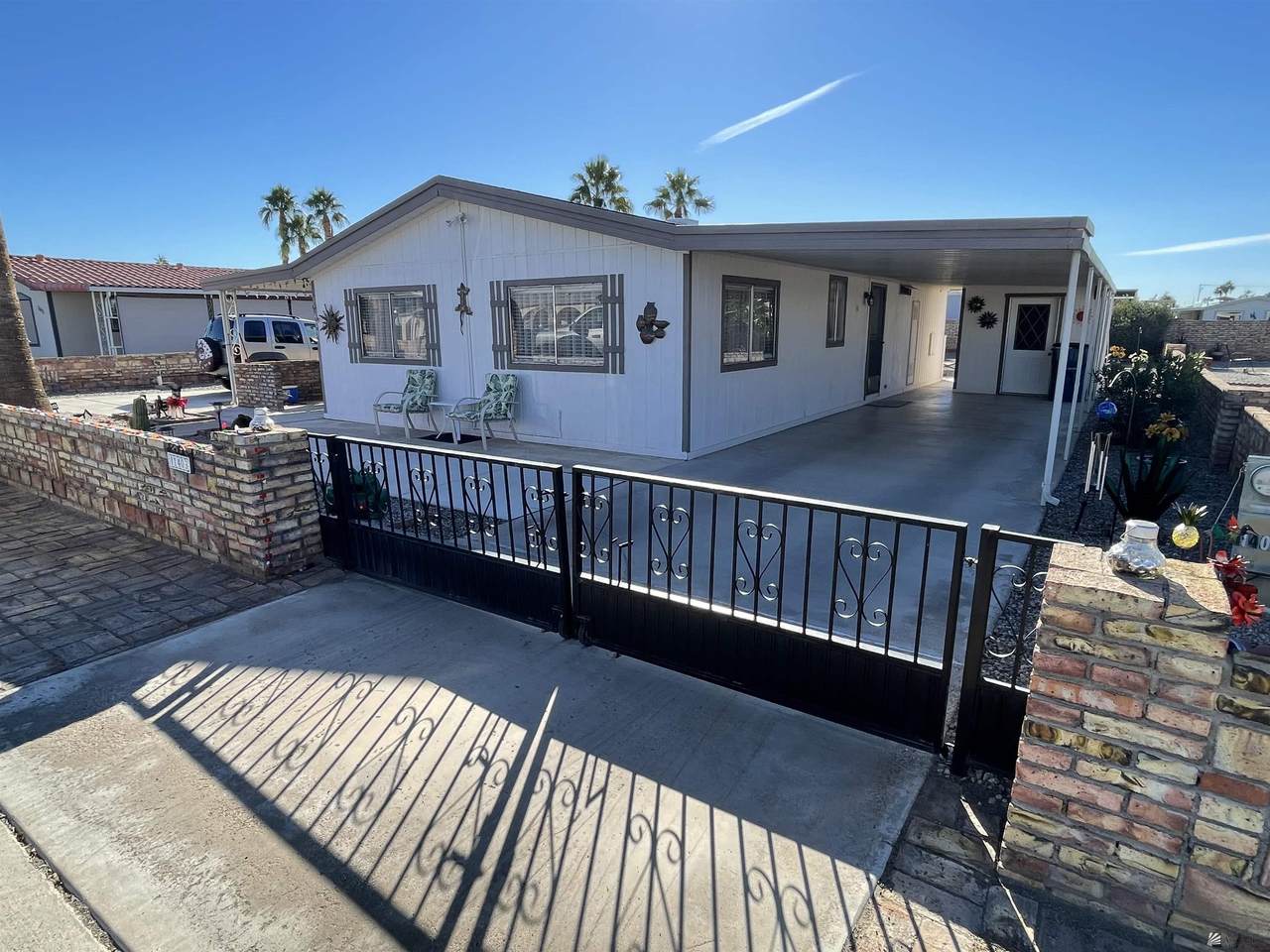 11403 38 PL - Photo 1