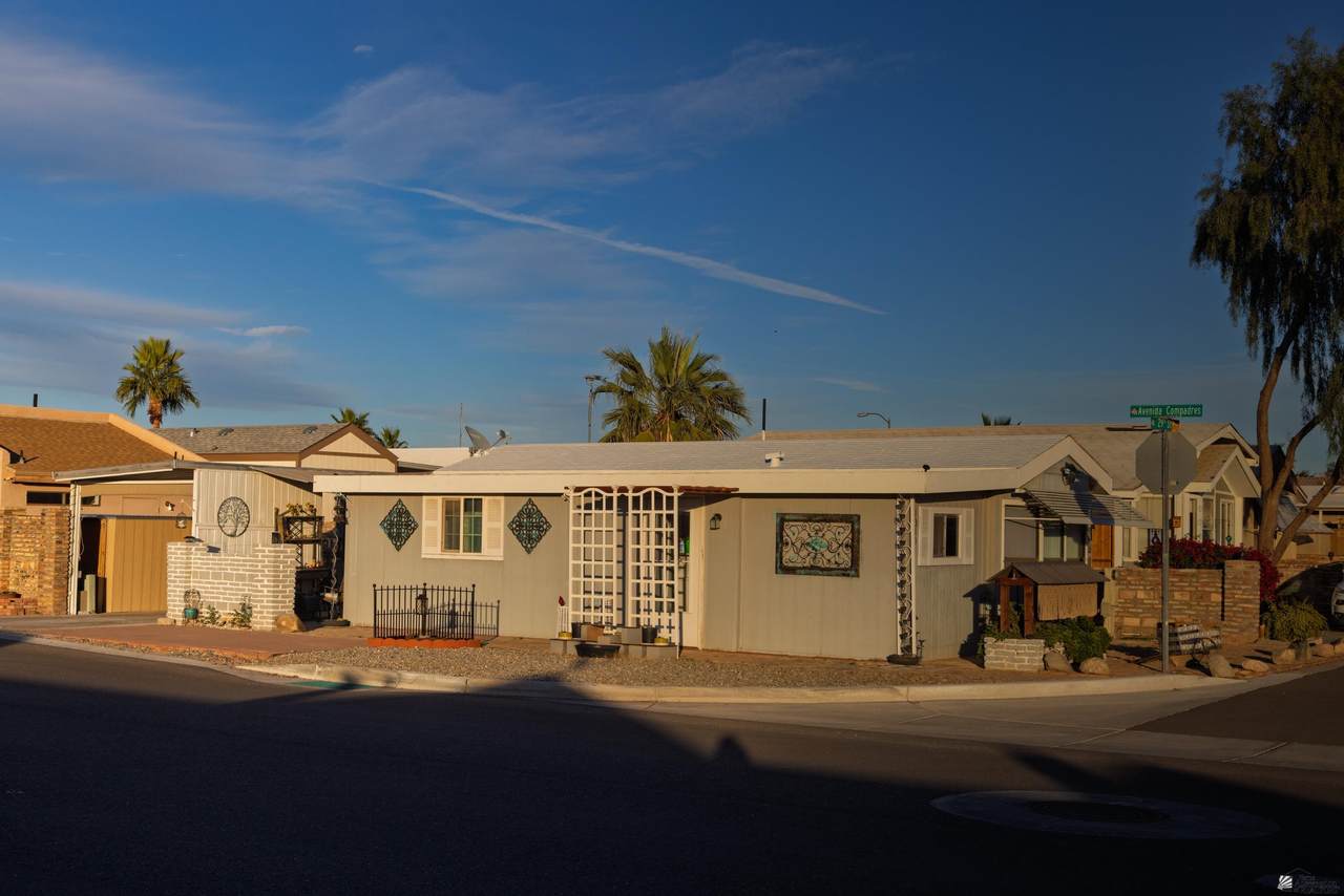 10304 29 ST - Photo 1