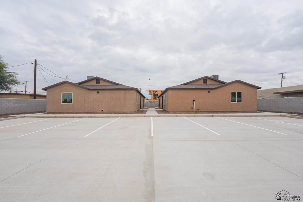 1921 Walnut Ave - Photo 1