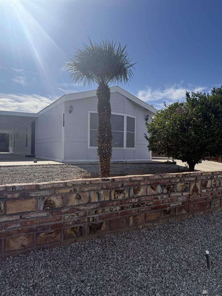 13817 49 ST - Photo 1