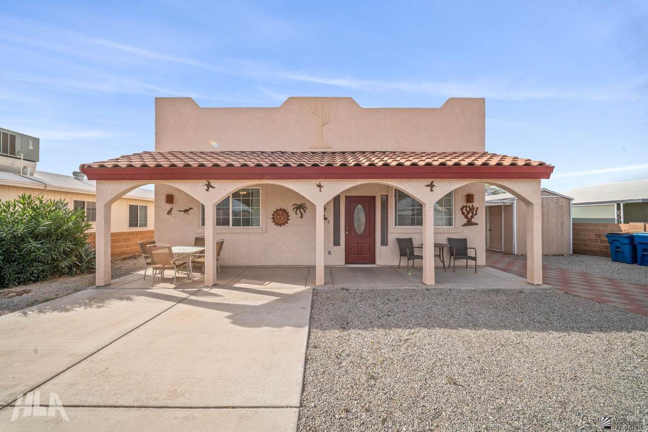 10276 Spring Ave - Photo 1