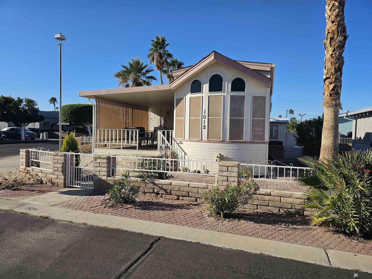 5707 32 ST - Photo 1