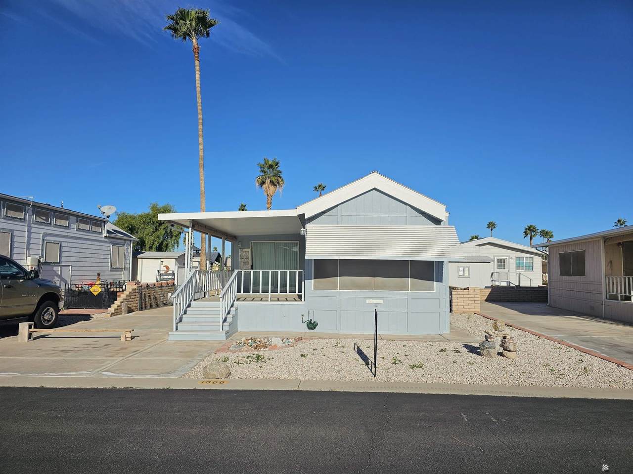 5707 32 ST - Photo 1