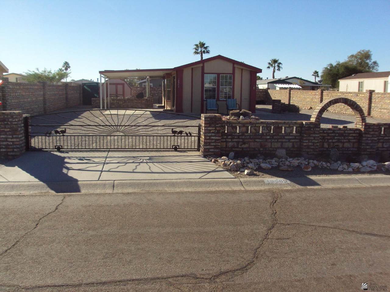 13563 54 DR - Photo 1