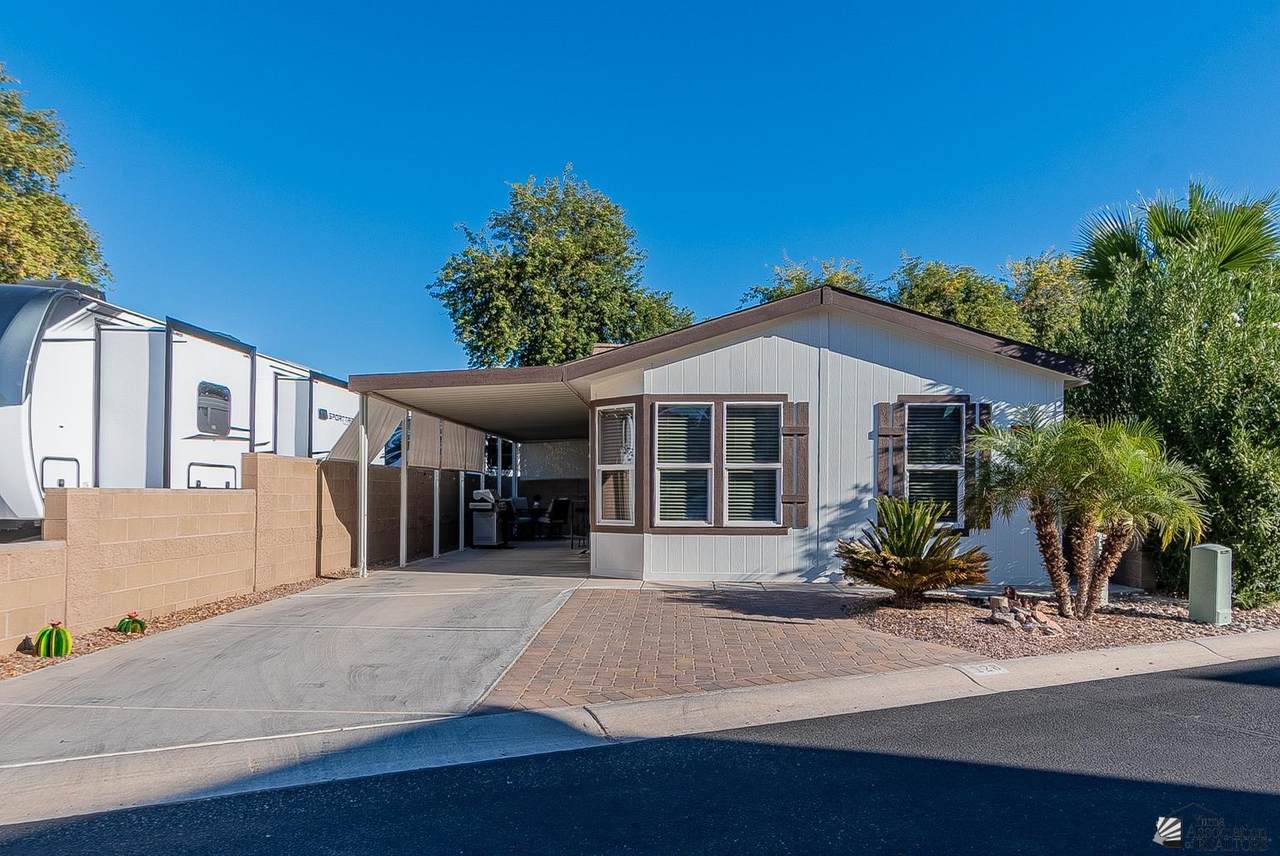 3400 Ave 7 E - Photo 1