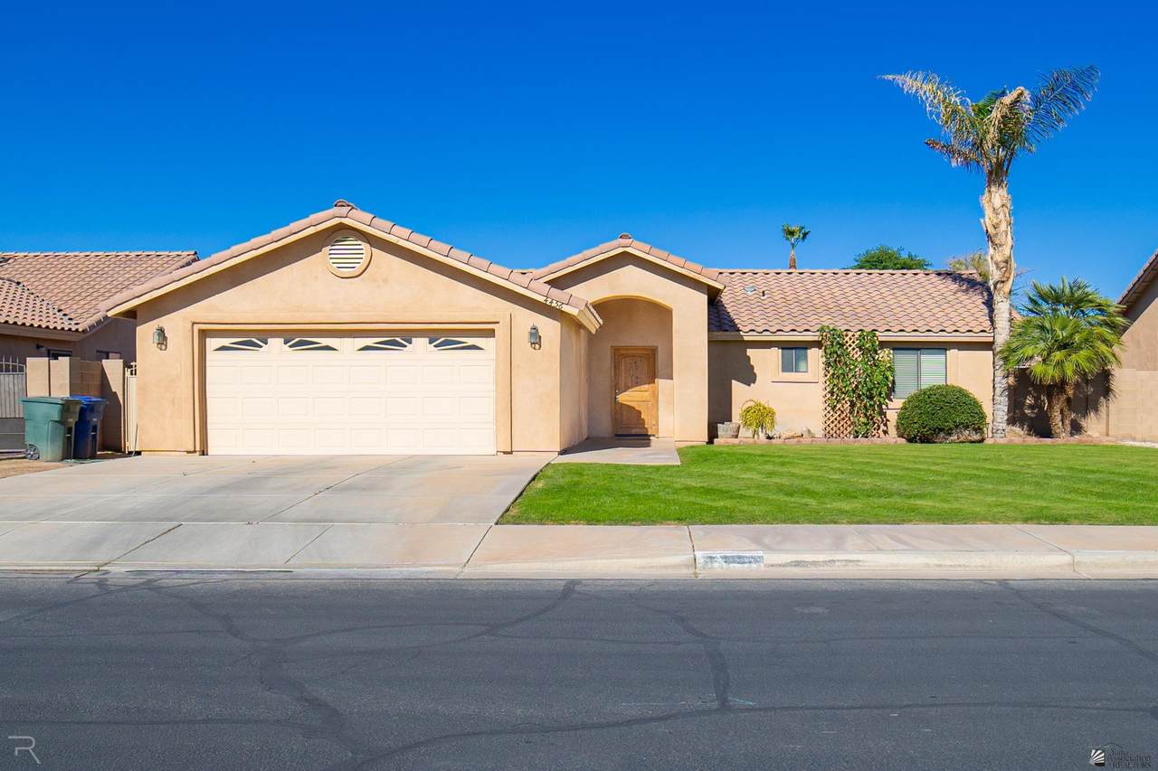 4456 14 ST - Photo 1