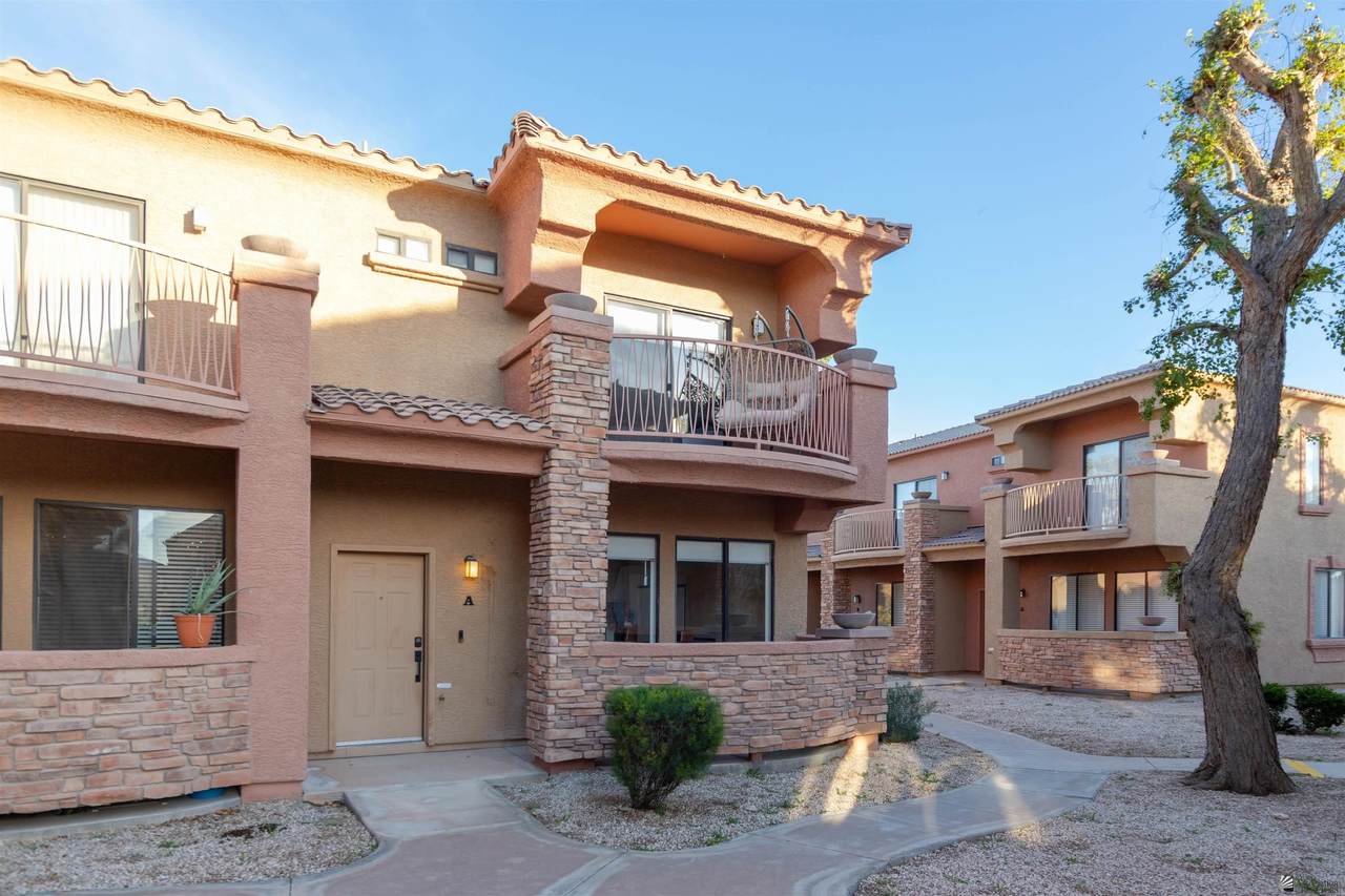 2220 35 AVE - Photo 1