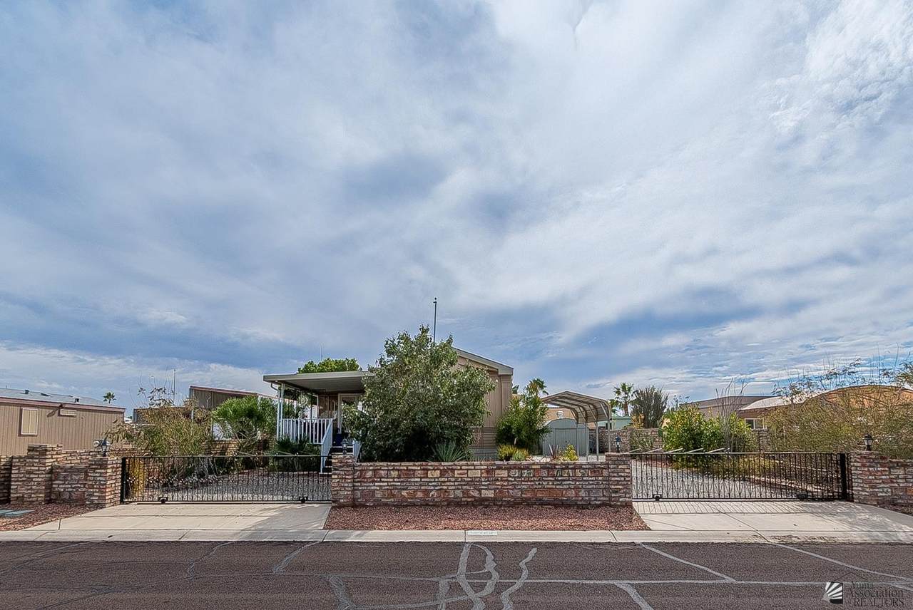 13729 49 DR - Photo 1