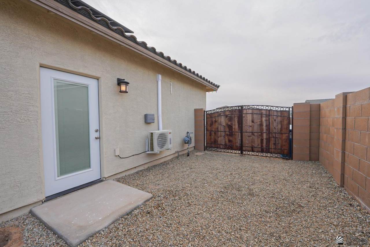 11790 25 ST - Photo 1