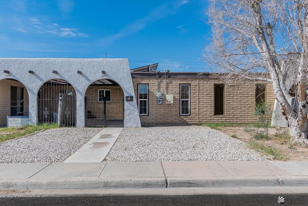 2104 11 AVE - Photo 1