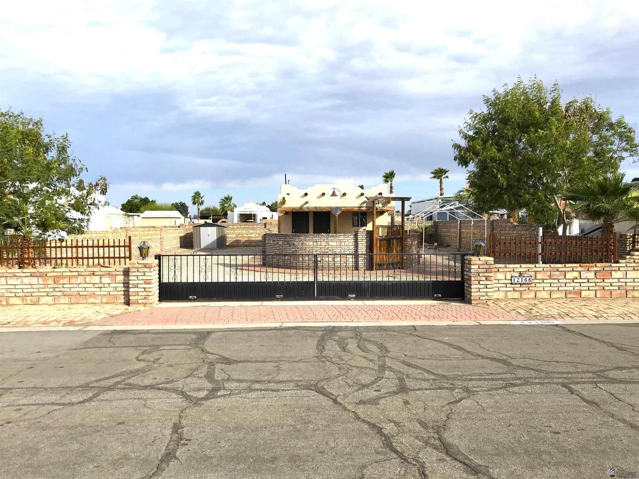 12166 37 ST - Photo 1