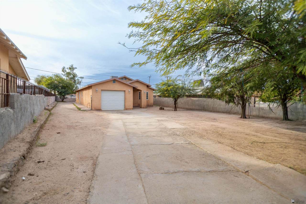 272 7 AVE - Photo 1