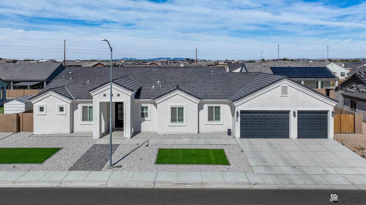 5922 47 ST - Photo 1