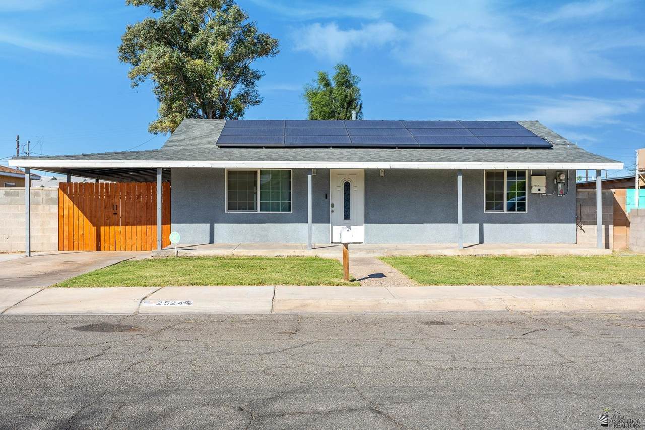 2524 7 AVE - Photo 1
