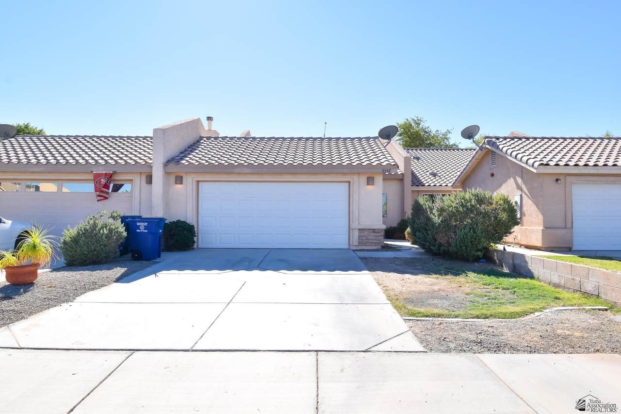 9157 31 LN - Photo 1