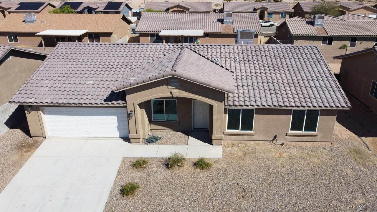 7940 42 LN - Photo 1