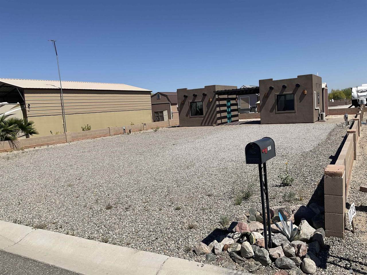 11673 Hopi St - Photo 1