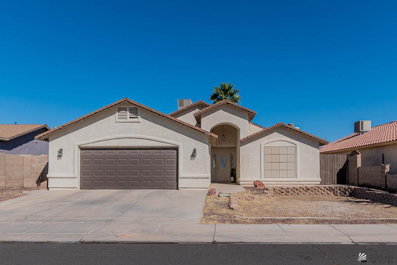 696 Dalton Ave - Photo 1