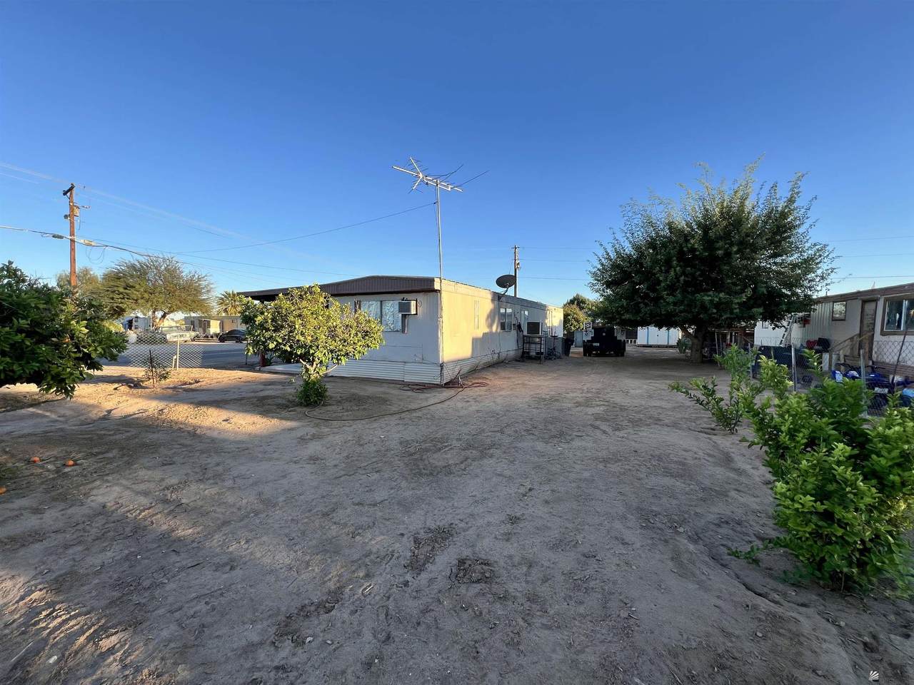 10401 Castledome St - Photo 1