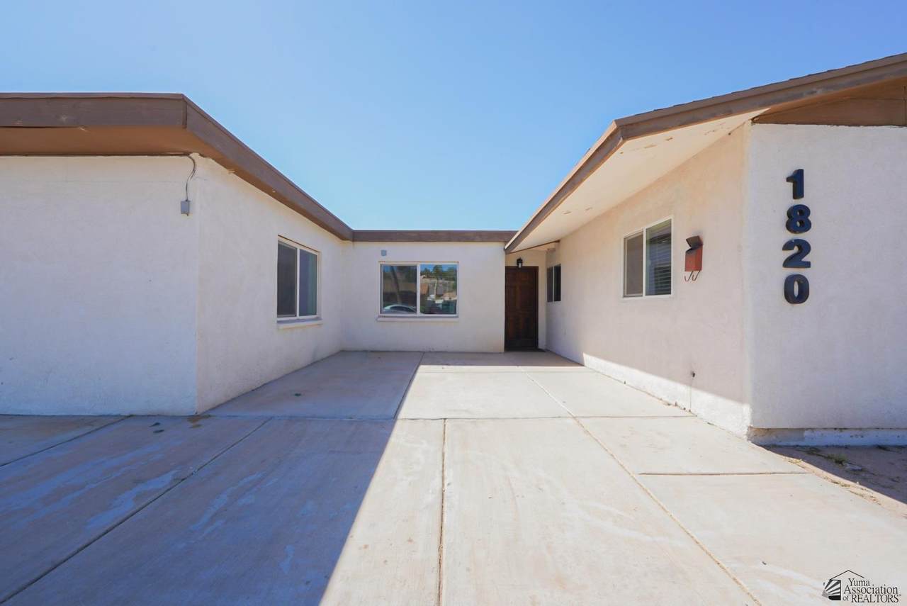 1820 Magnolia Ave - Photo 1