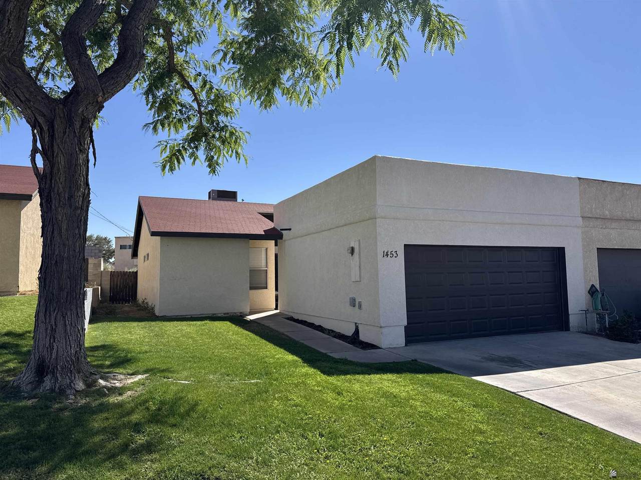1453 15 ST - Photo 1