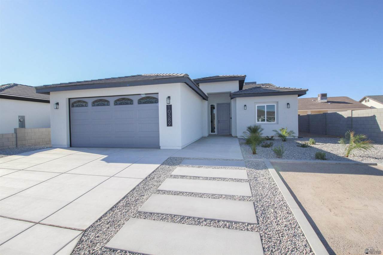 10589 45 LN - Photo 1