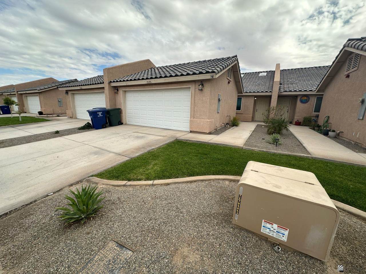7375 39 ST - Photo 1