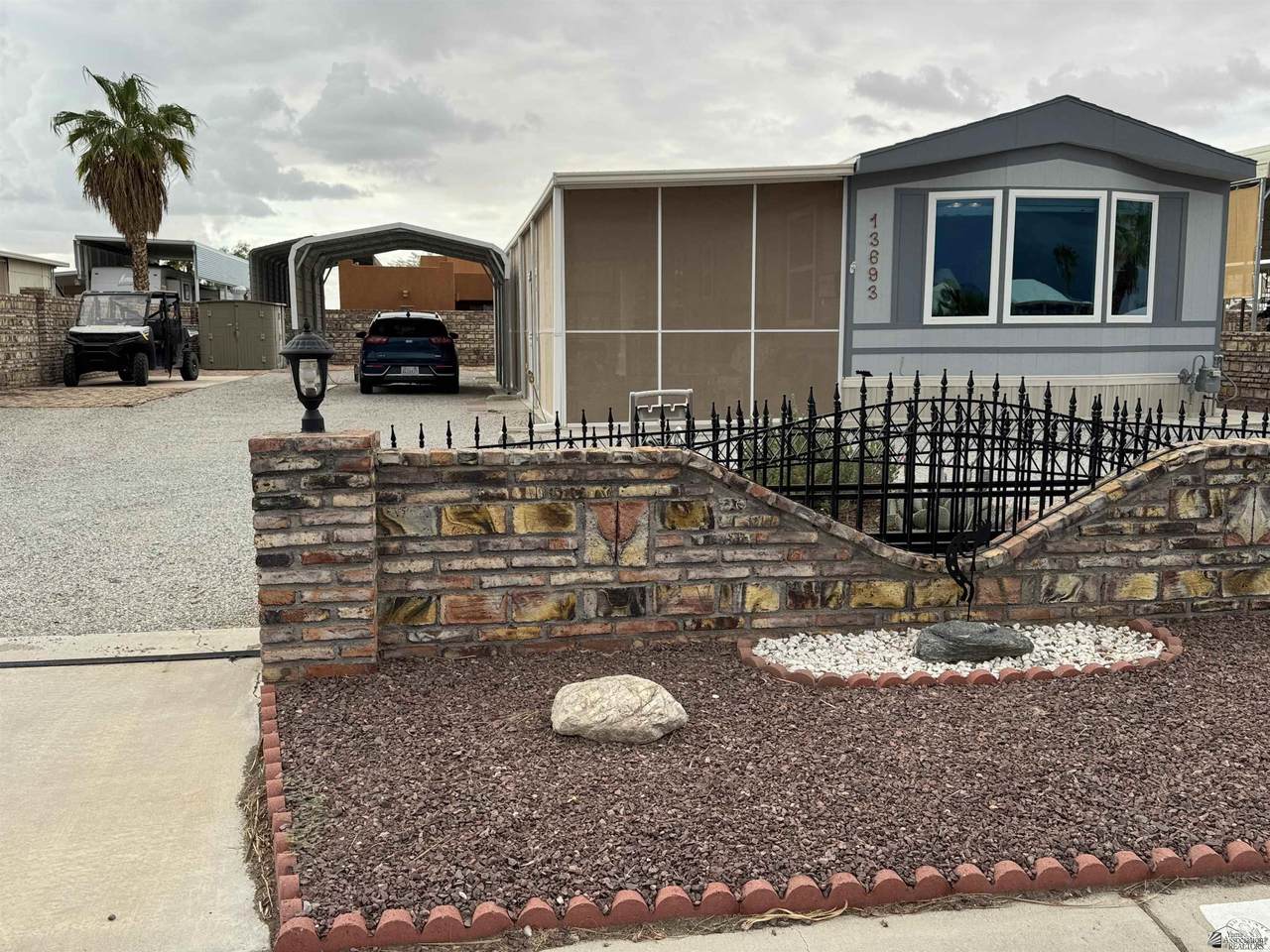 13693 53 ST - Photo 1