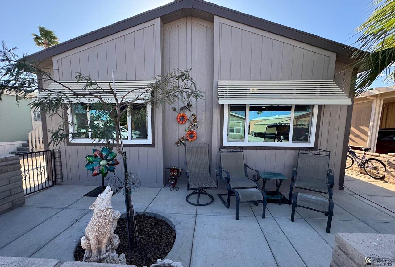 5707 32 ST - Photo 1