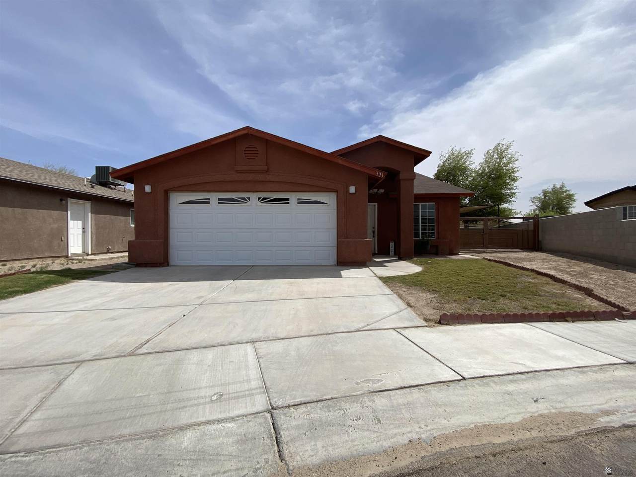 323 Gonzalez Dr - Photo 1