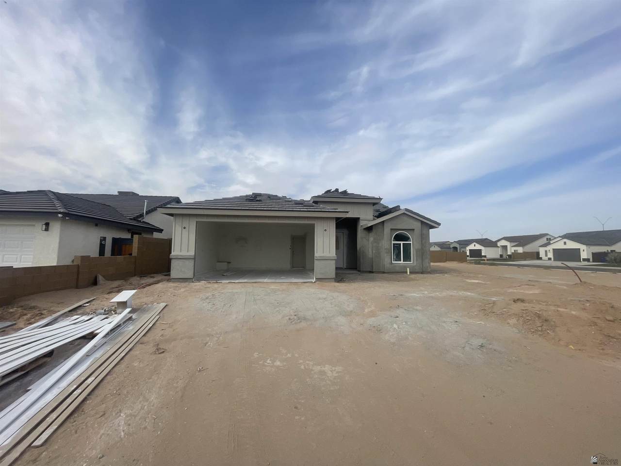 7970 35 ST - Photo 1
