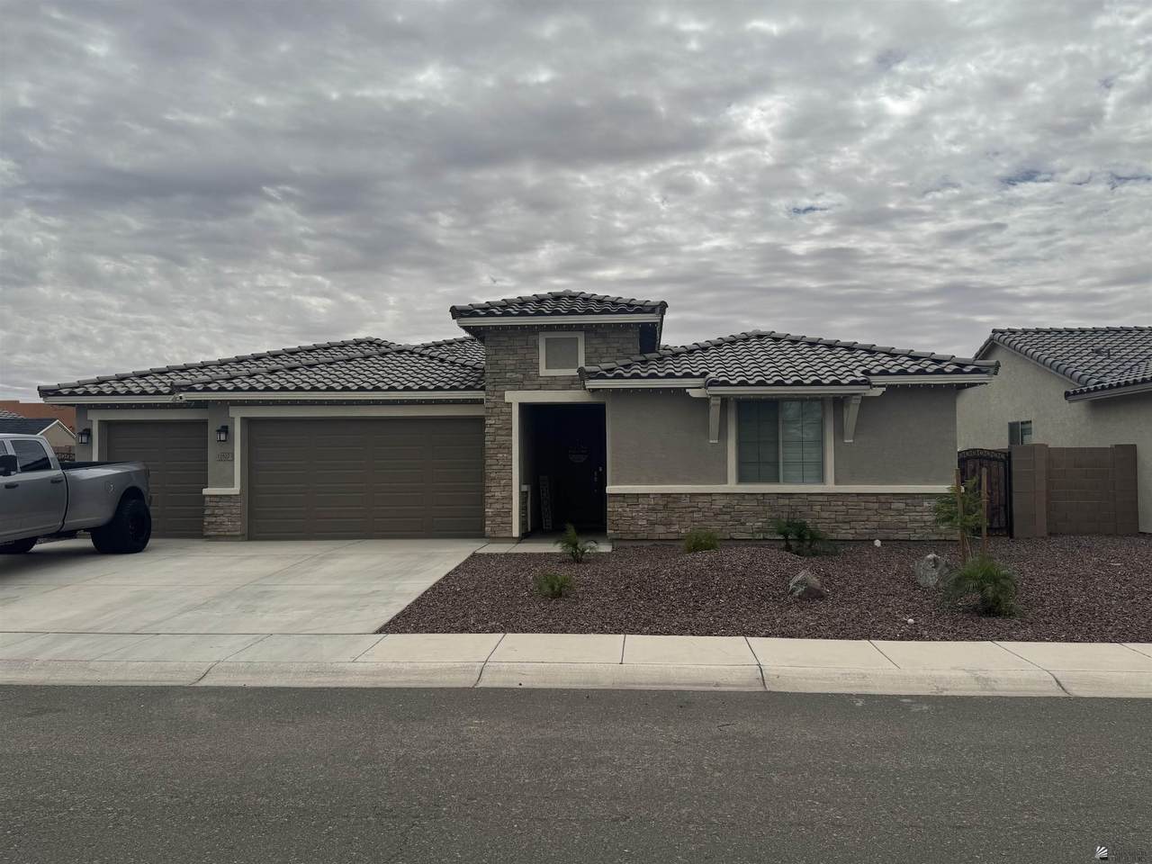 11827 26 ST - Photo 1