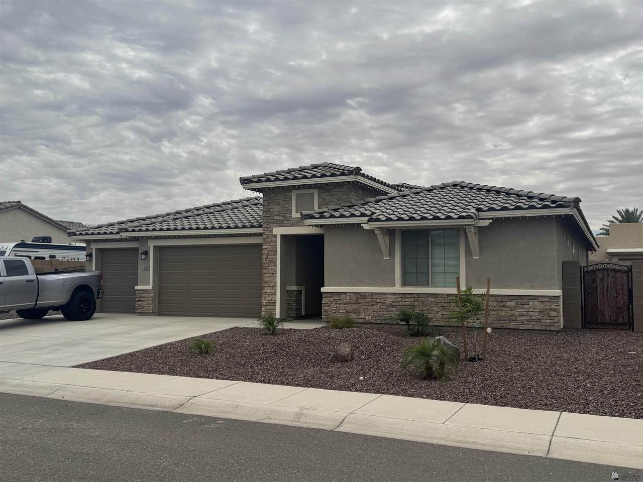 https://bt-photos.global.ssl.fastly.net/yuma/1280_boomver_1_20261578-2.jpg