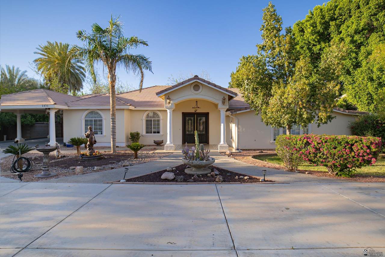 2470 Country Ln - Photo 1
