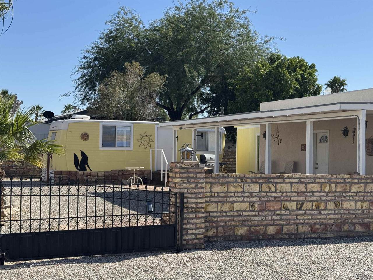 13619 49 DR - Photo 1