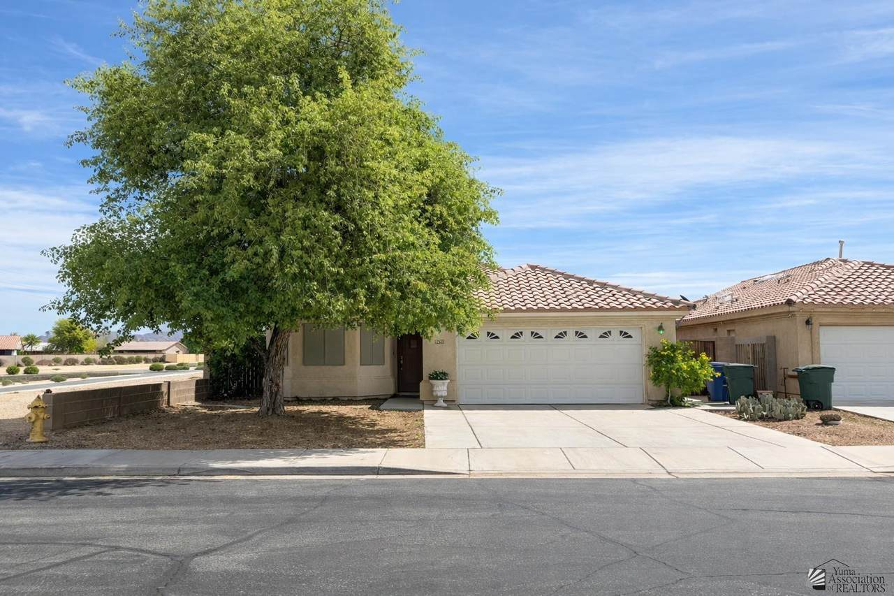 2639 Paloma Ave - Photo 1