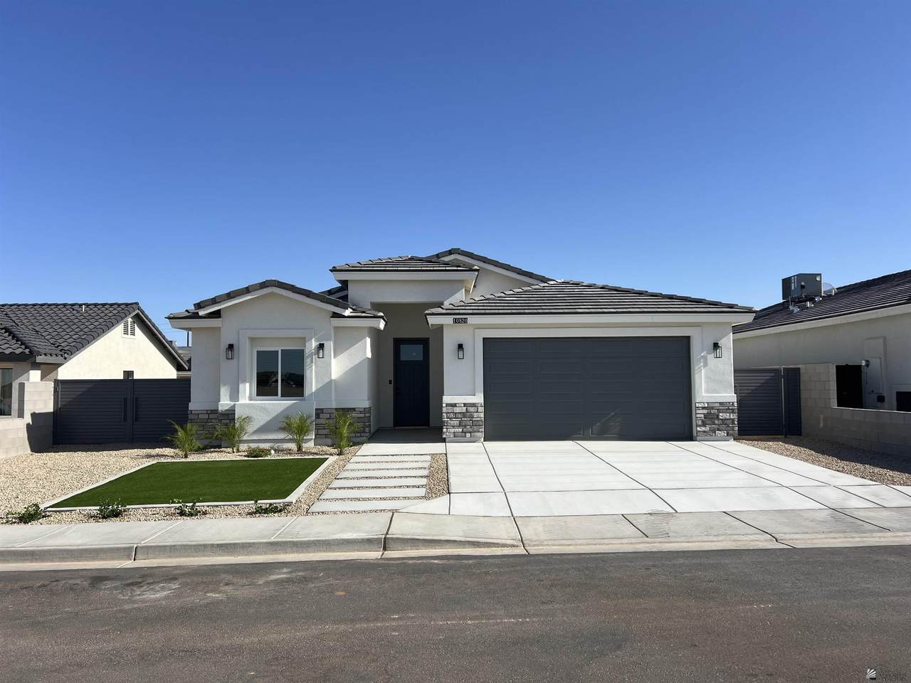 10615 45 ST - Photo 1