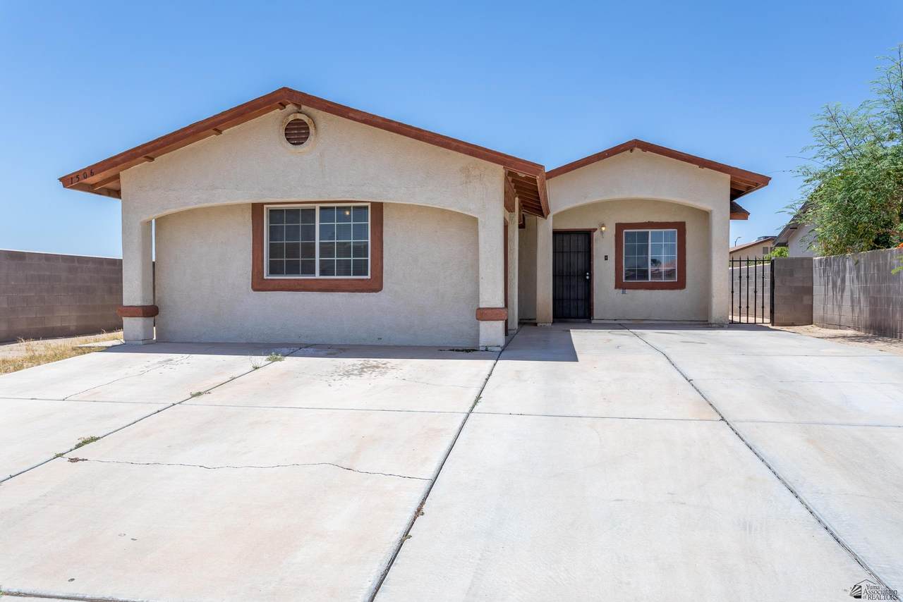1506 Nydia Ave - Photo 1