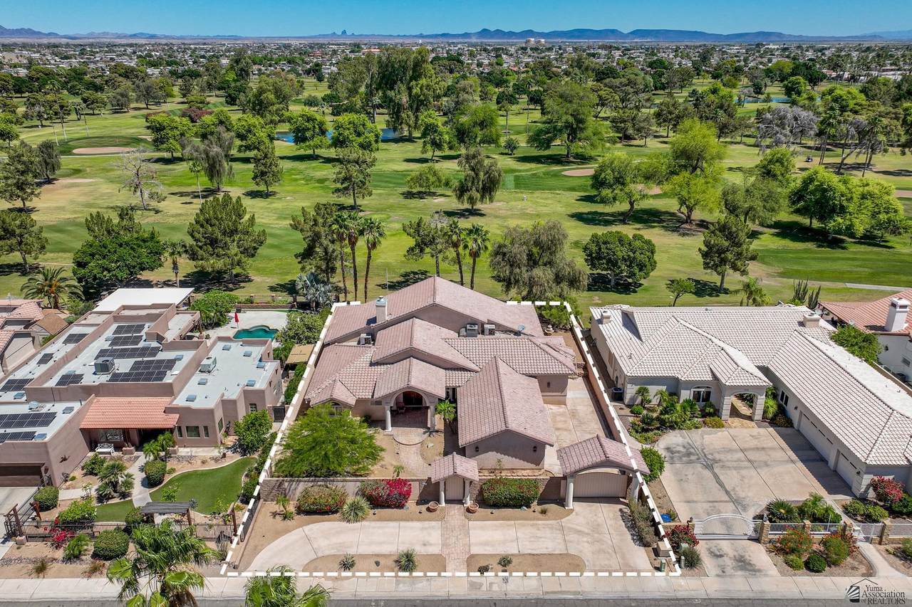 742 Country Club Dr - Photo 1