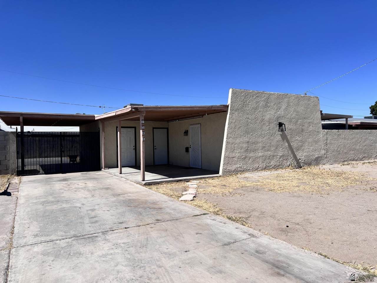 1586 22 ST - Photo 1