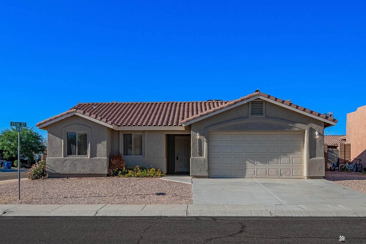 11136 25 ST - Photo 1